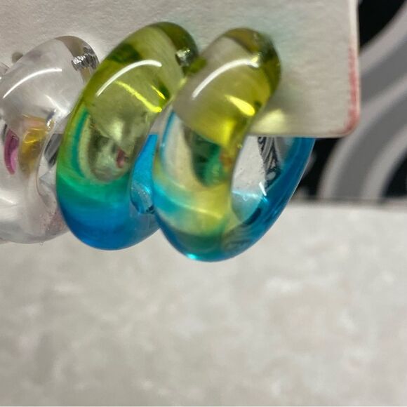 New Gradient Acrylic Hoops - Picture 7 of 10